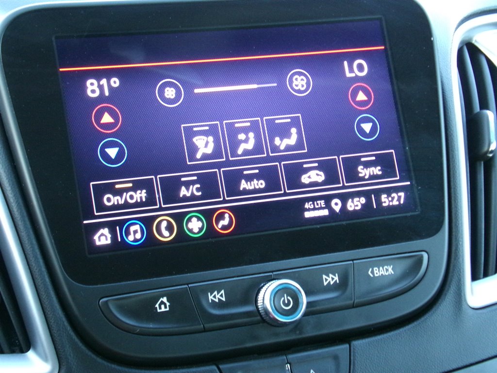 2023 Chevrolet Malibu 1LT photo