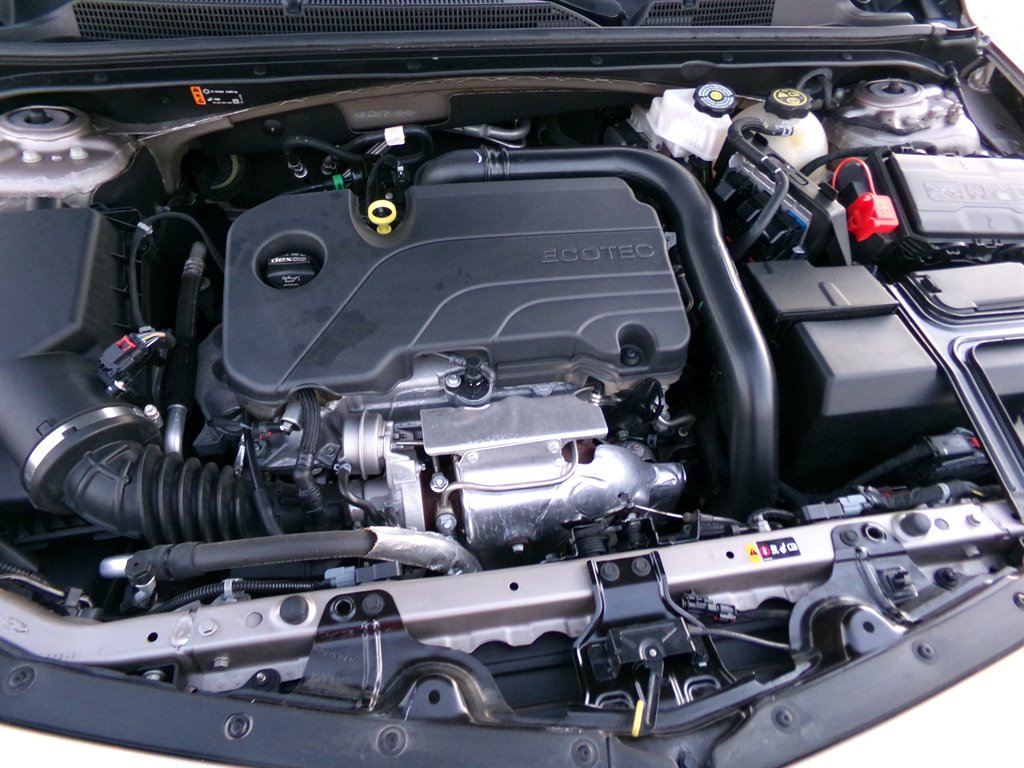 2023 Chevrolet Malibu 1LT photo