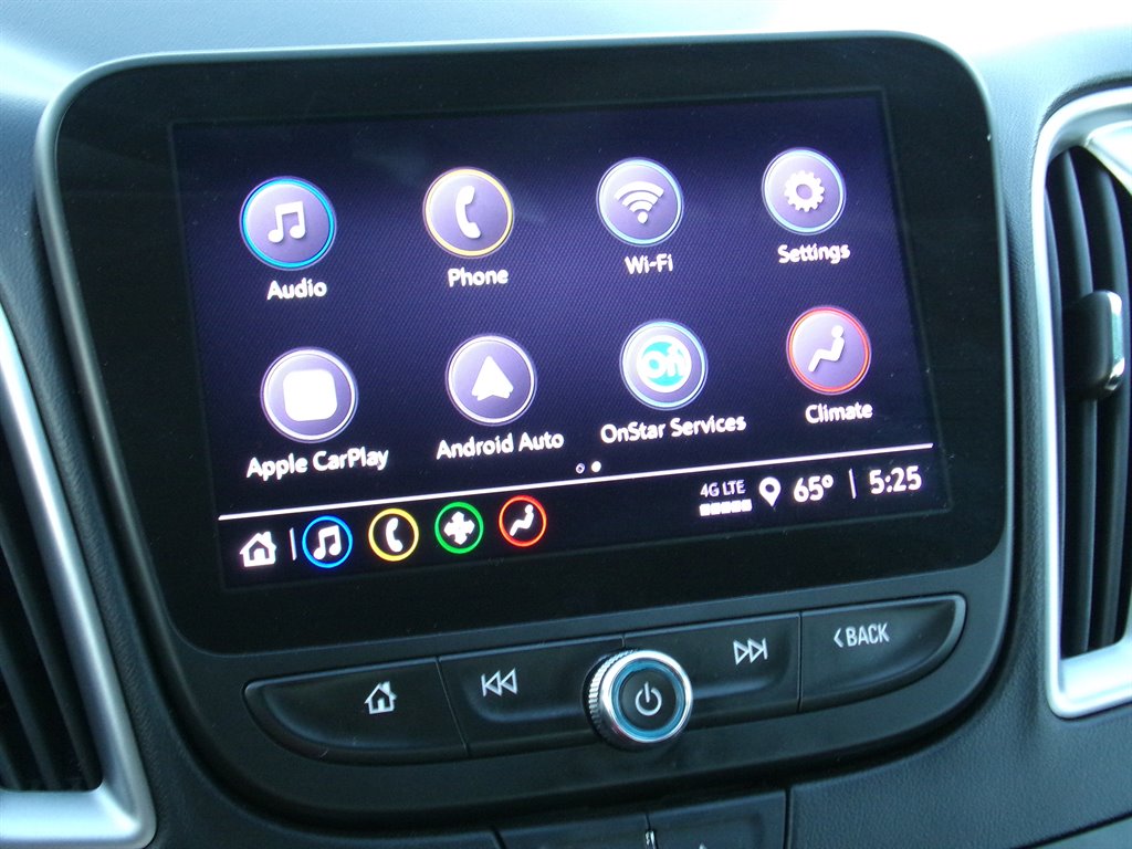 2023 Chevrolet Malibu 1LT photo