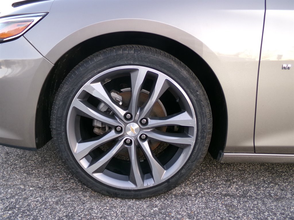 2023 Chevrolet Malibu 1LT photo