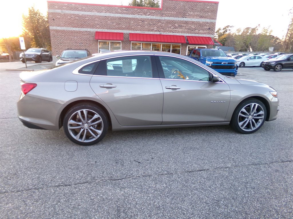 2023 Chevrolet Malibu 1LT photo