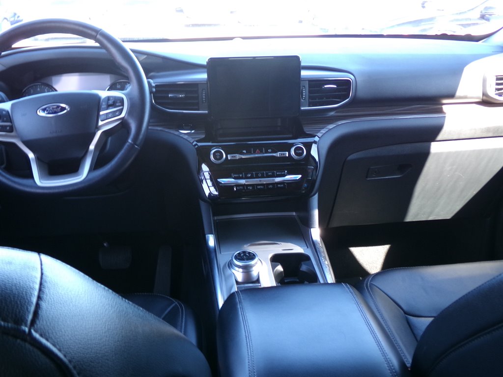 2022 Ford Explorer Limited photo