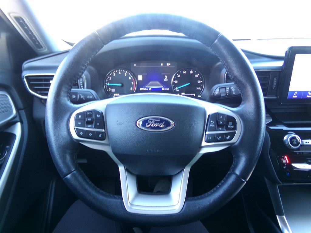 2022 Ford Explorer Limited photo