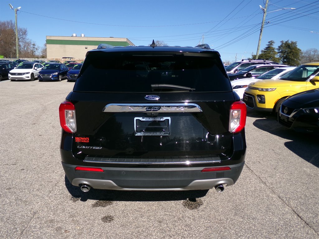 2022 Ford Explorer Limited photo