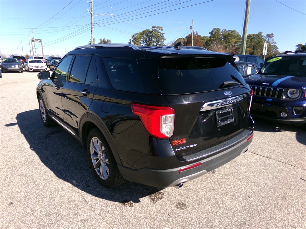 2022 Ford Explorer Limited photo