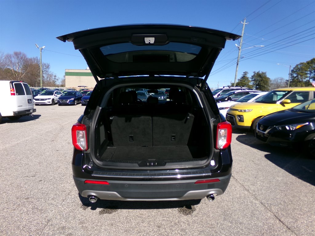 2022 Ford Explorer Limited photo