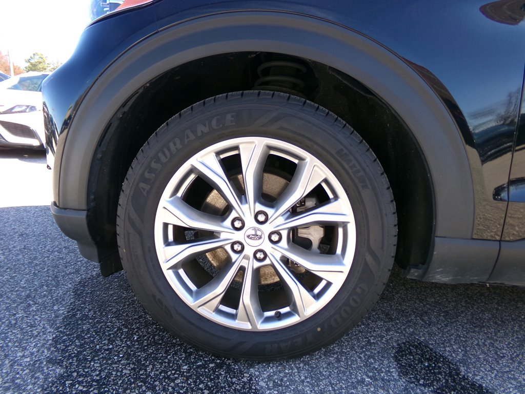 2022 Ford Explorer Limited photo