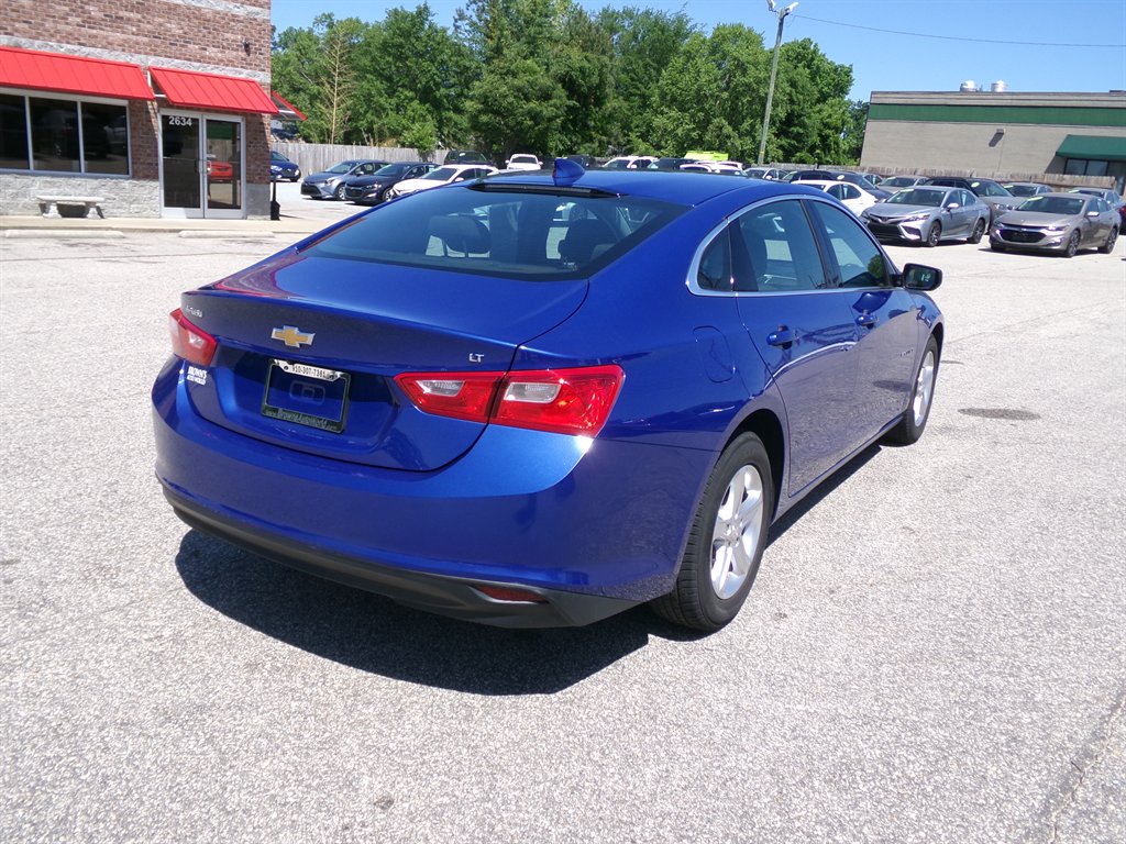 2023 Chevrolet Malibu 1LT photo