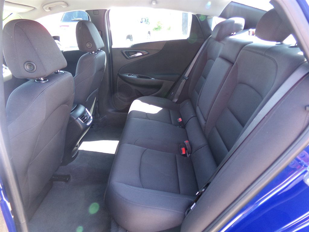 2023 Chevrolet Malibu 1LT photo