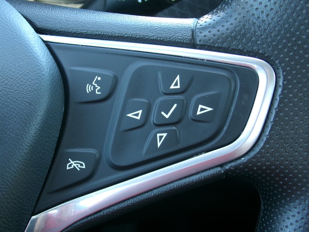 2023 Chevrolet Malibu 1LT photo