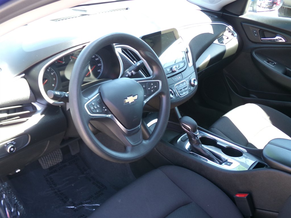2023 Chevrolet Malibu 1LT photo