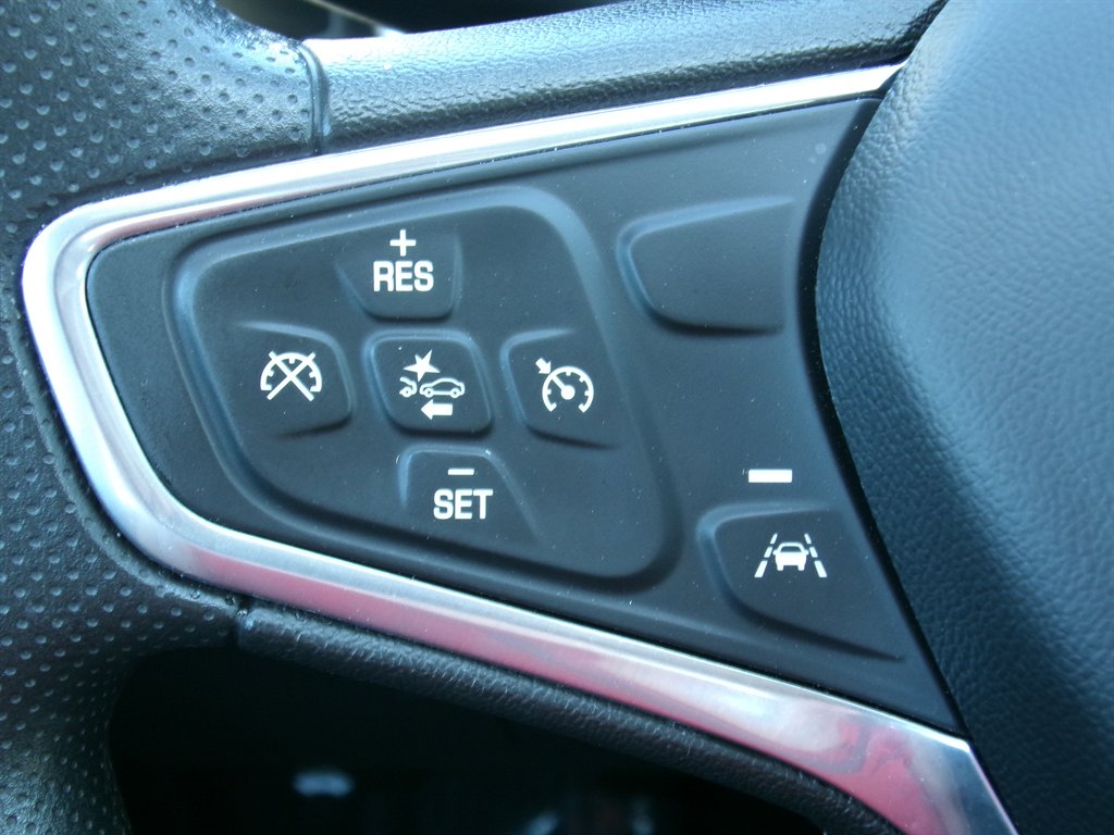 2023 Chevrolet Malibu 1LT photo