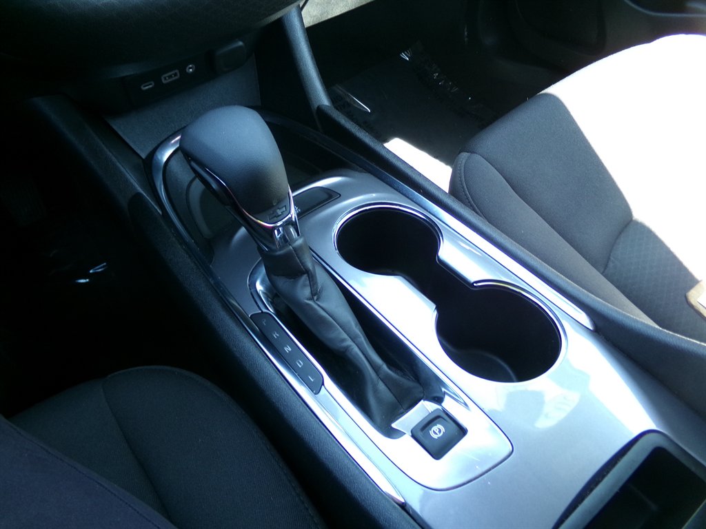 2023 Chevrolet Malibu 1LT photo