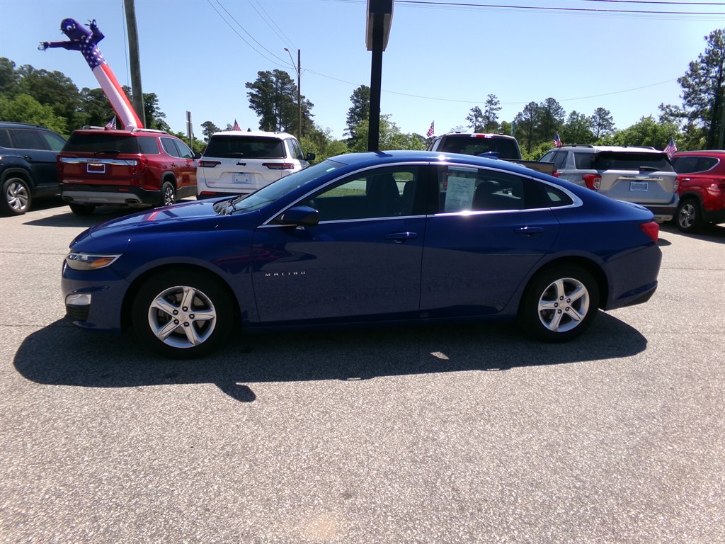 2023 Chevrolet Malibu 1LT photo