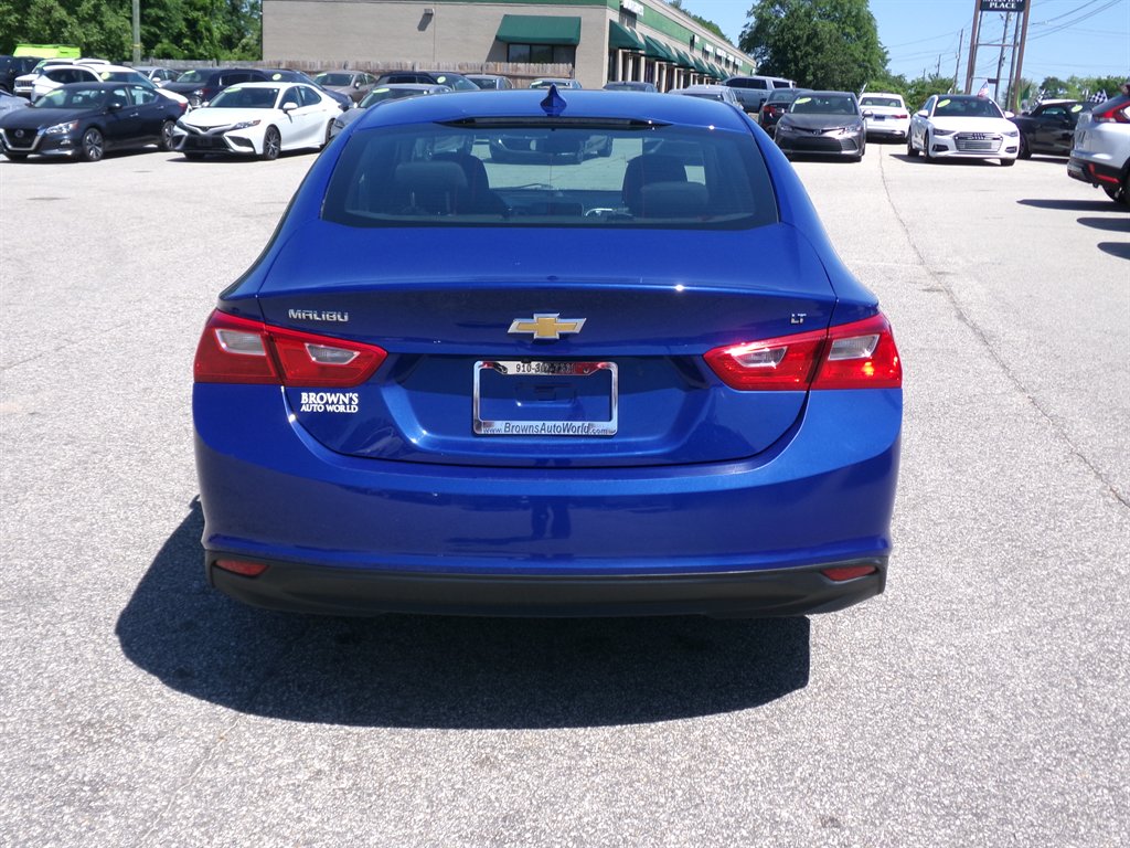 2023 Chevrolet Malibu 1LT photo