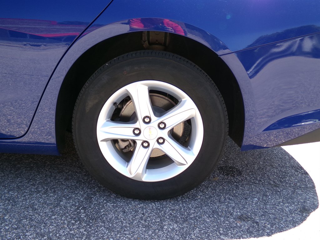 2023 Chevrolet Malibu 1LT photo