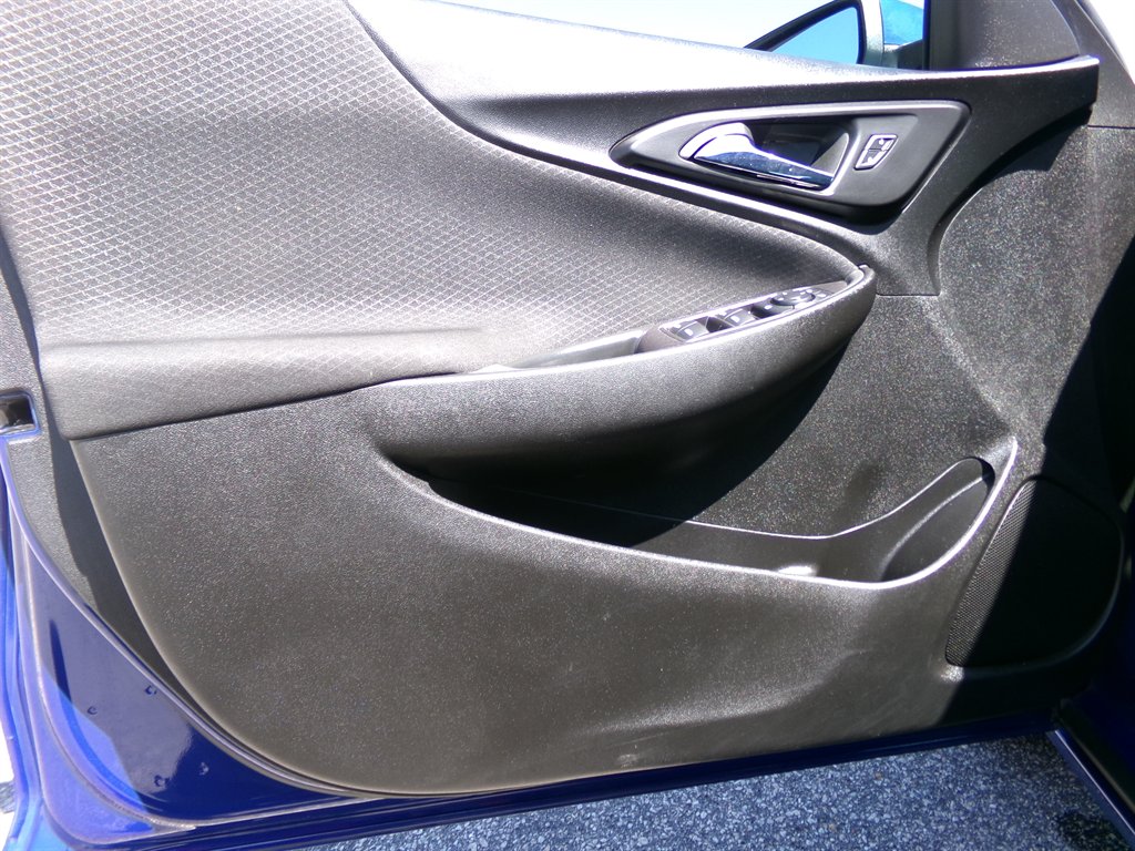 2023 Chevrolet Malibu 1LT photo