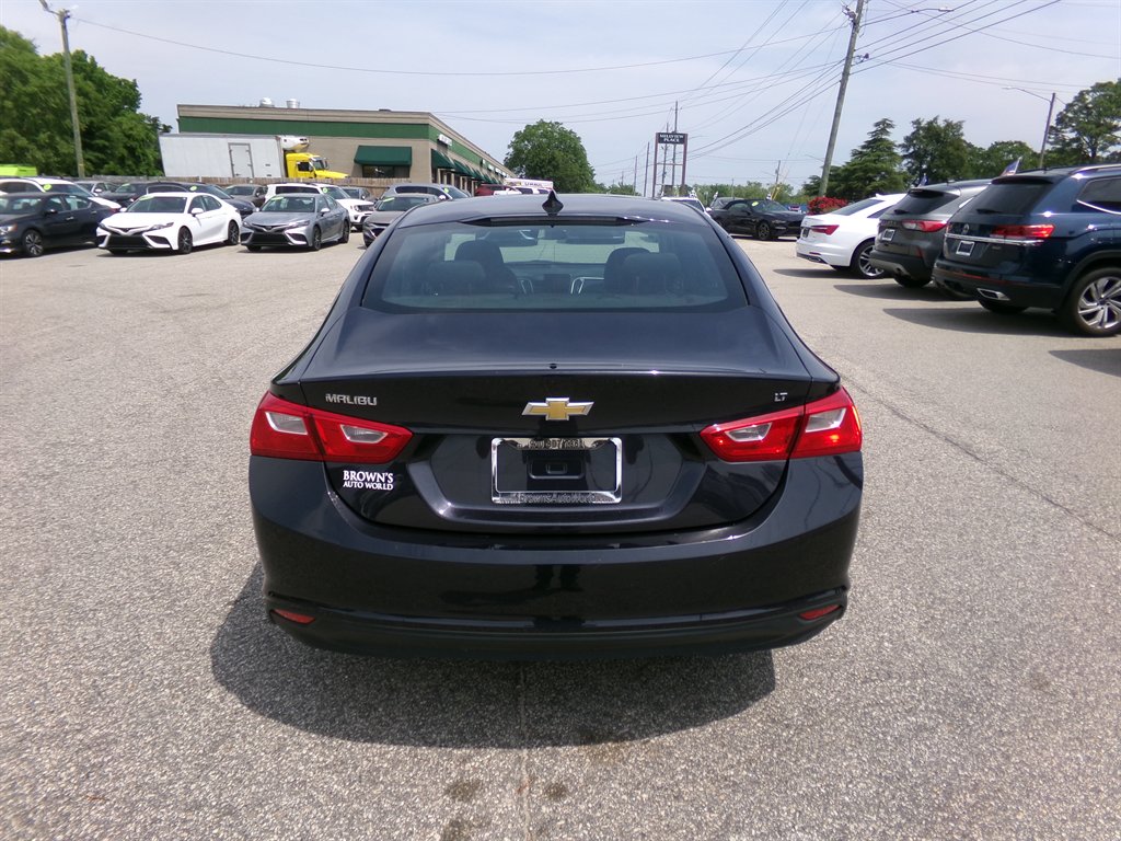 2023 Chevrolet Malibu 1LT photo