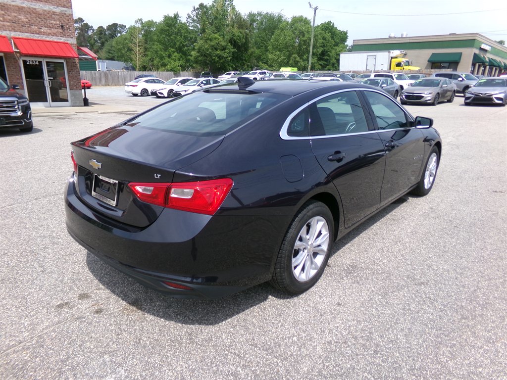 2023 Chevrolet Malibu 1LT photo