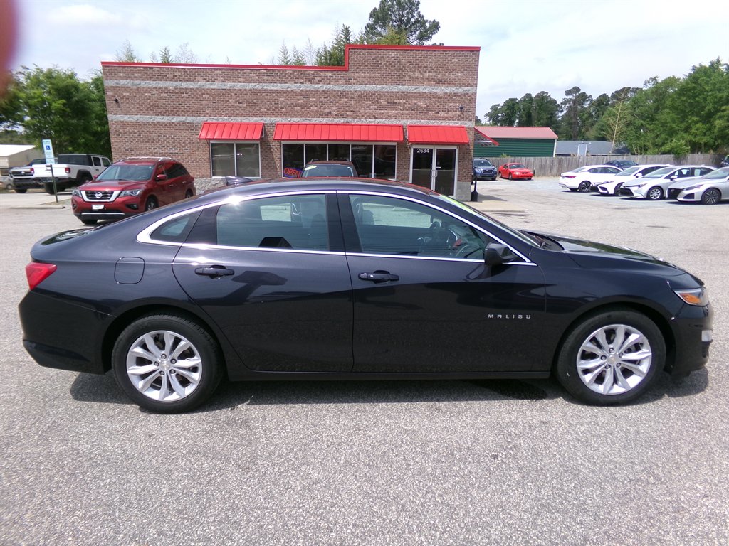 2023 Chevrolet Malibu 1LT photo