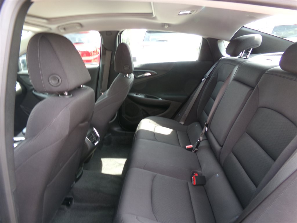 2023 Chevrolet Malibu 1LT photo