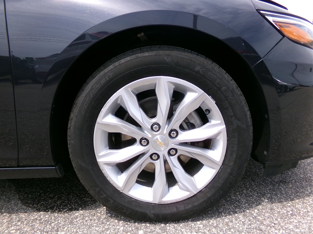 2023 Chevrolet Malibu 1LT photo