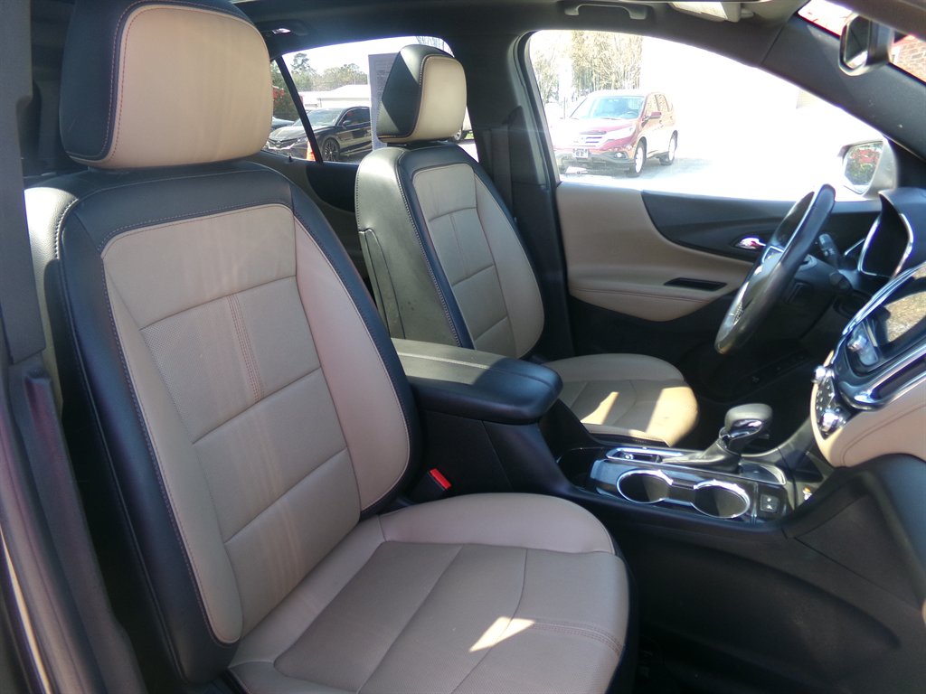2022 Chevrolet Equinox - $21,988