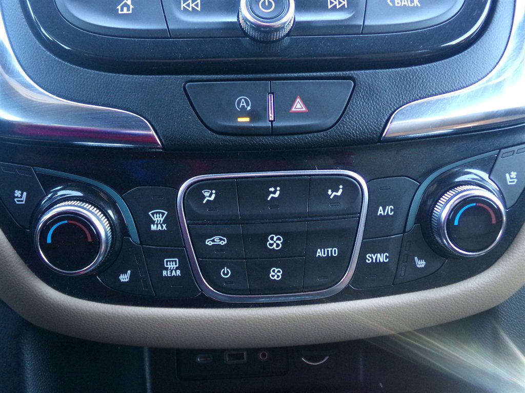 2022 Chevrolet Equinox - $21,988