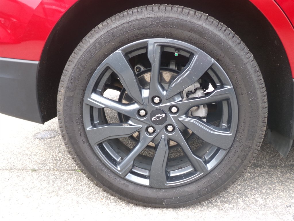 2022 Chevrolet Equinox - $24,988
