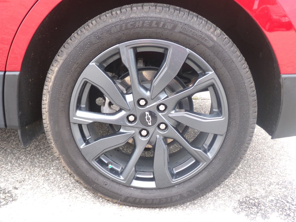 2022 Chevrolet Equinox - $24,988