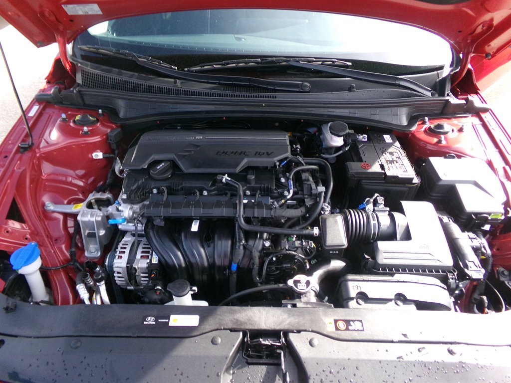 2025 Hyundai Elantra - $27,584
