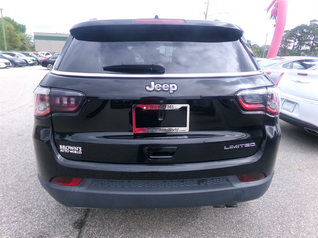 View vehicle photo 6