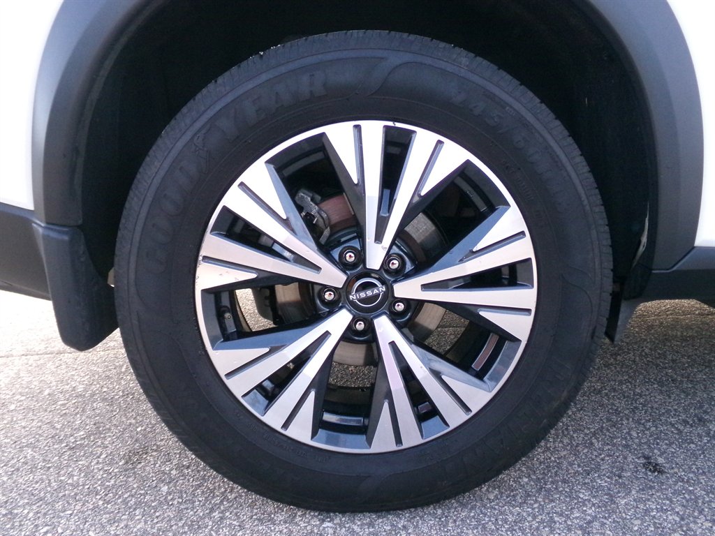 2023 Nissan Rogue - $22,874