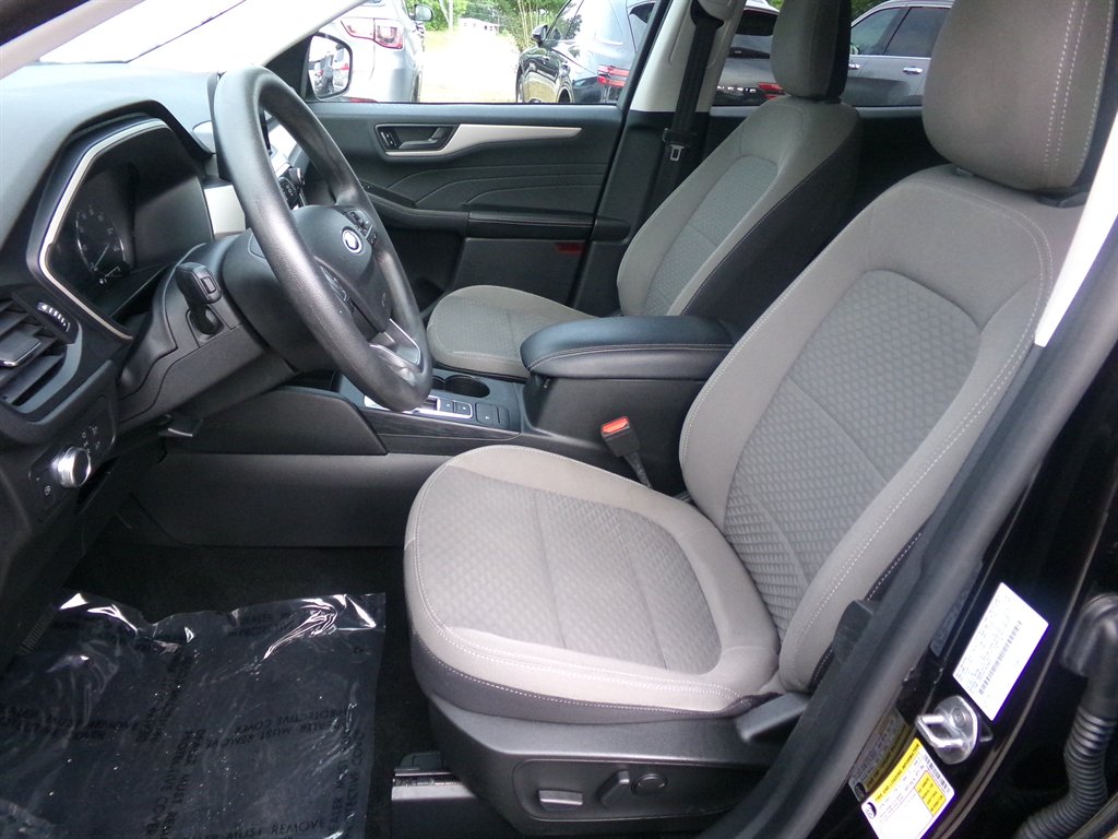 2022 Ford Escape - $19,932