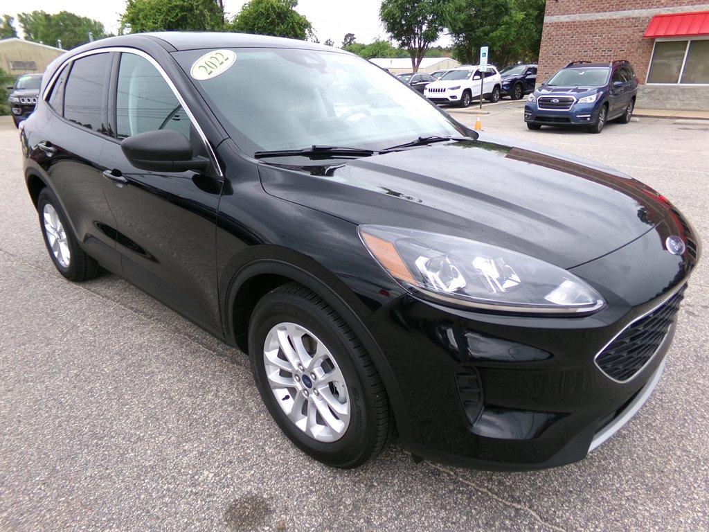 2022 Ford Escape - $19,932