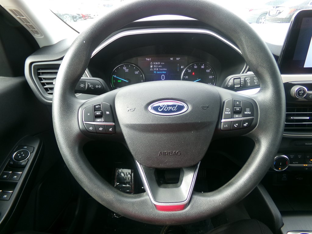 2022 Ford Escape - $19,932