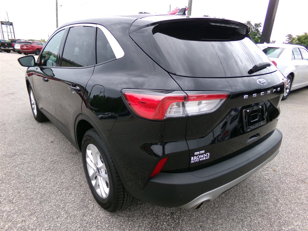 2022 Ford Escape - $19,932