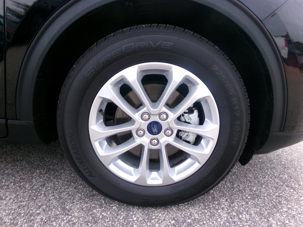 2022 Ford Escape - $19,932