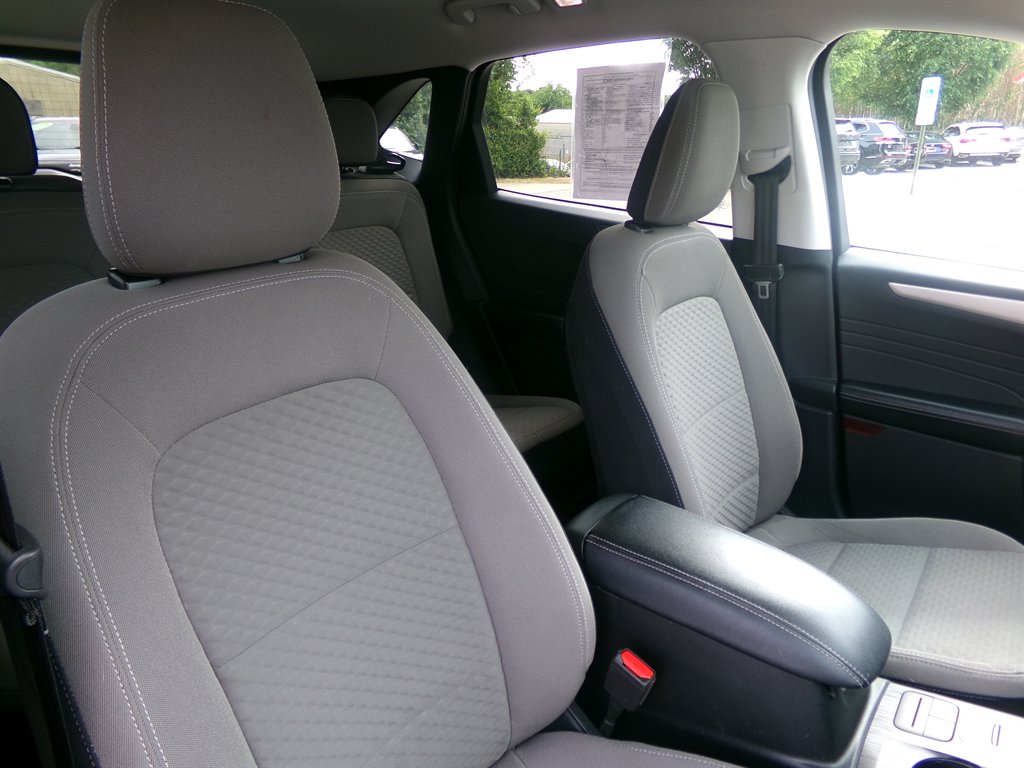 2022 Ford Escape - $19,932