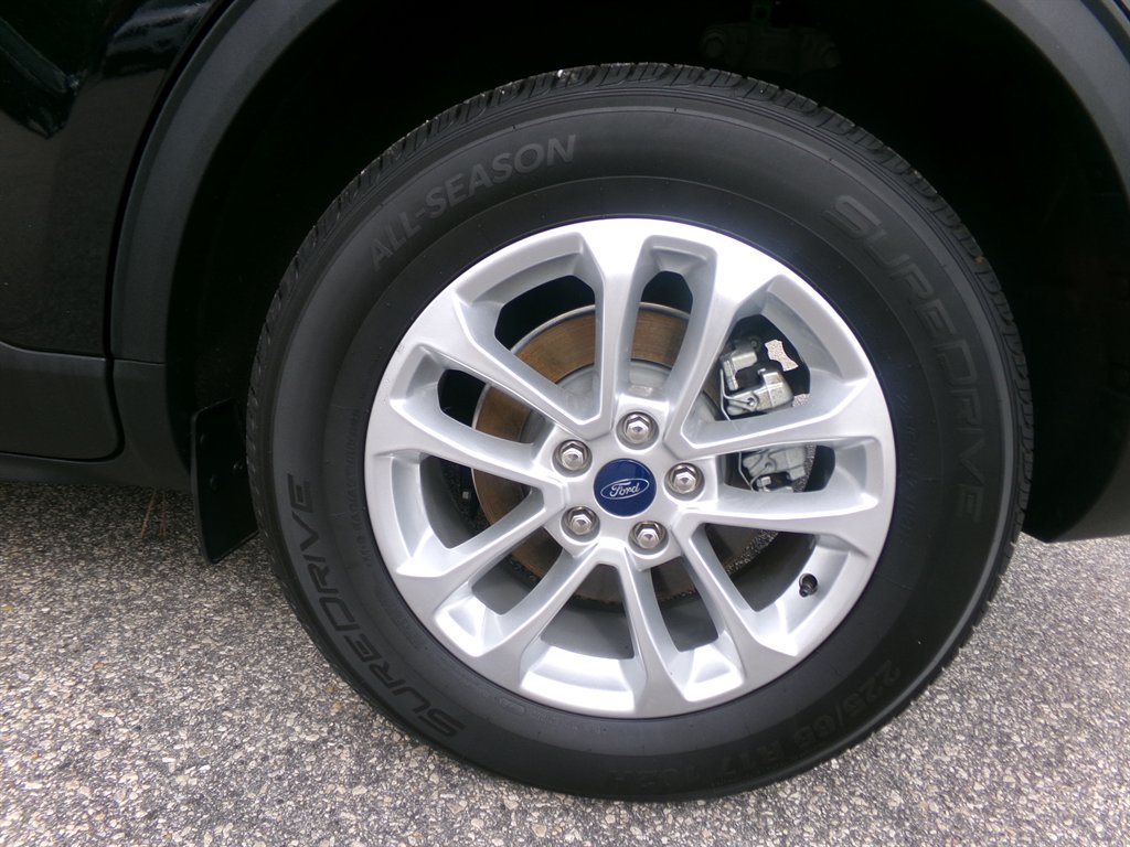 2022 Ford Escape - $19,932