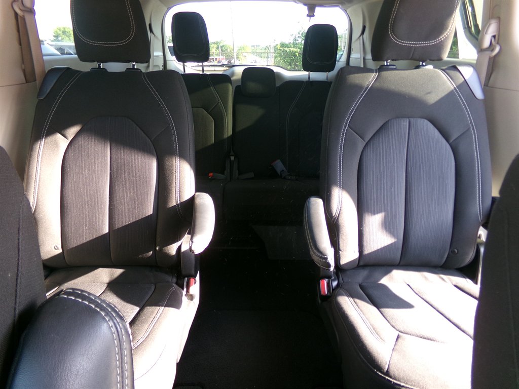 2022 Chrysler Voyager - $22,964