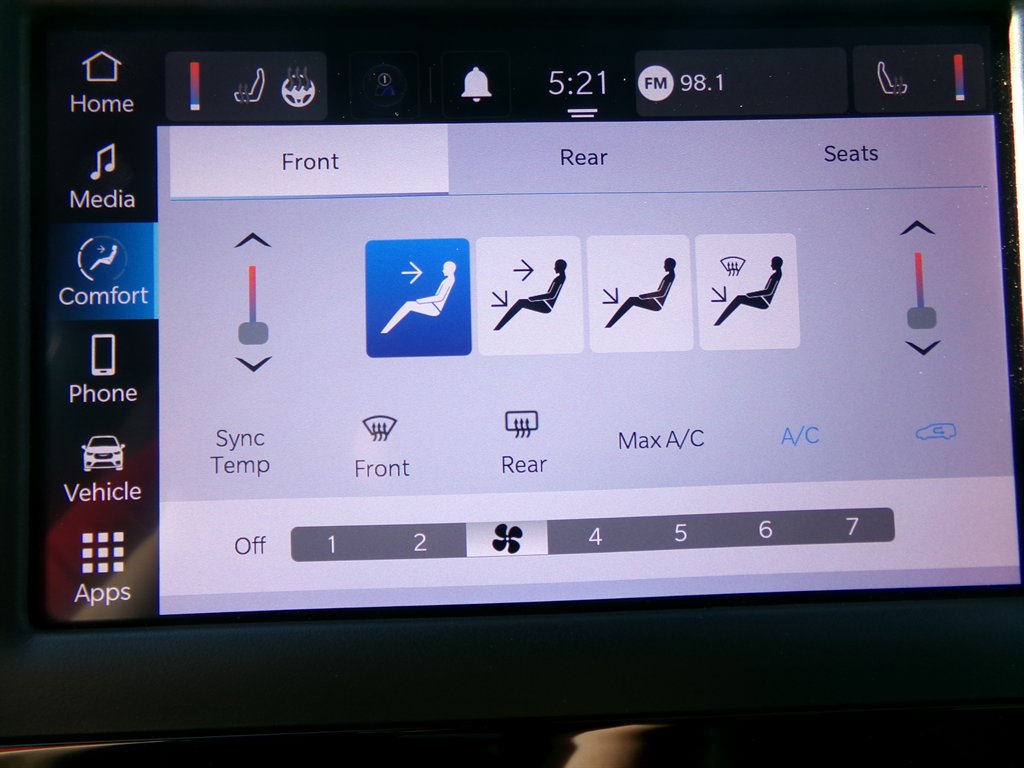 2022 Chrysler Voyager - $22,964