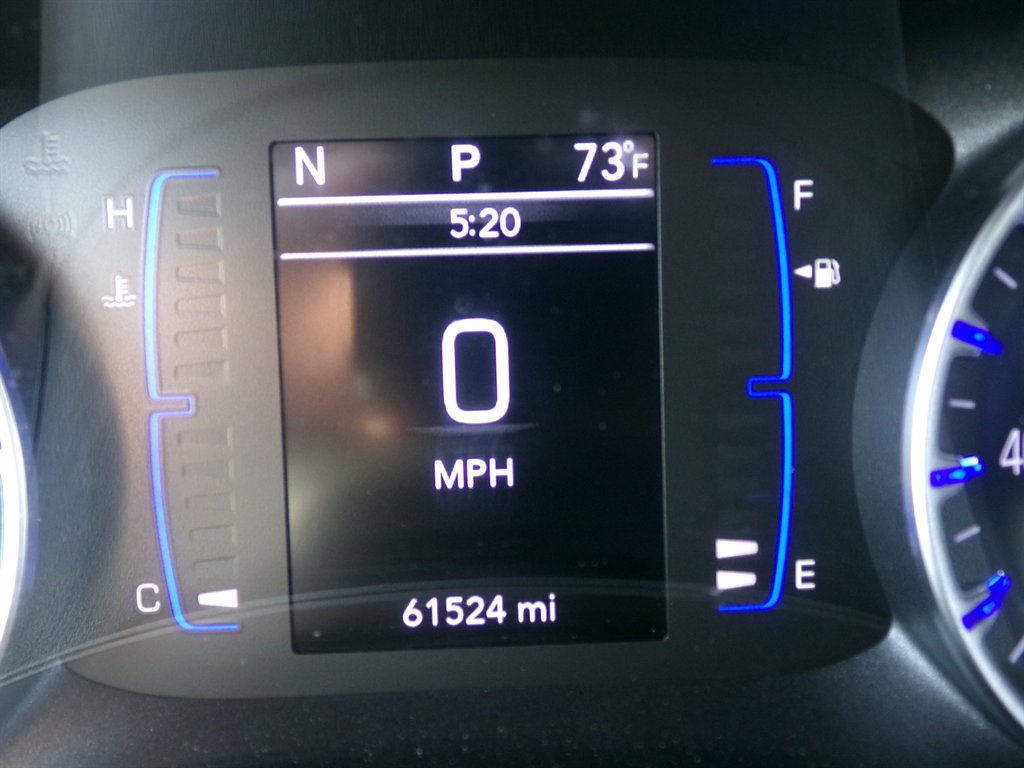 2022 Chrysler Voyager - $22,964