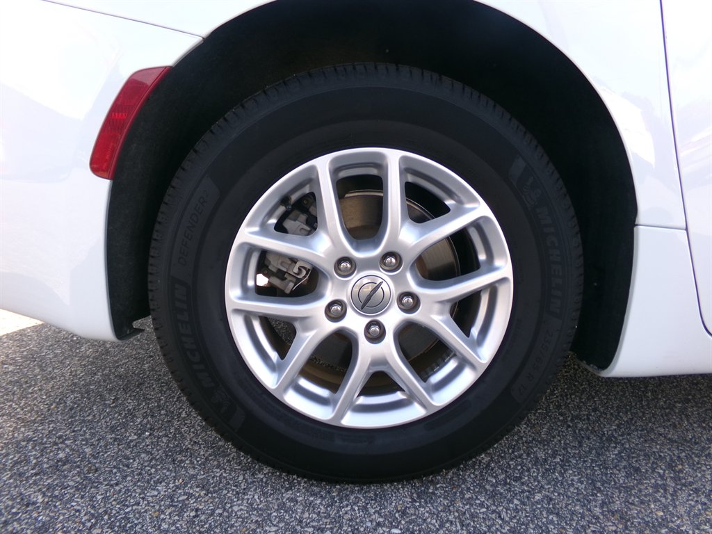 2022 Chrysler Voyager - $22,964