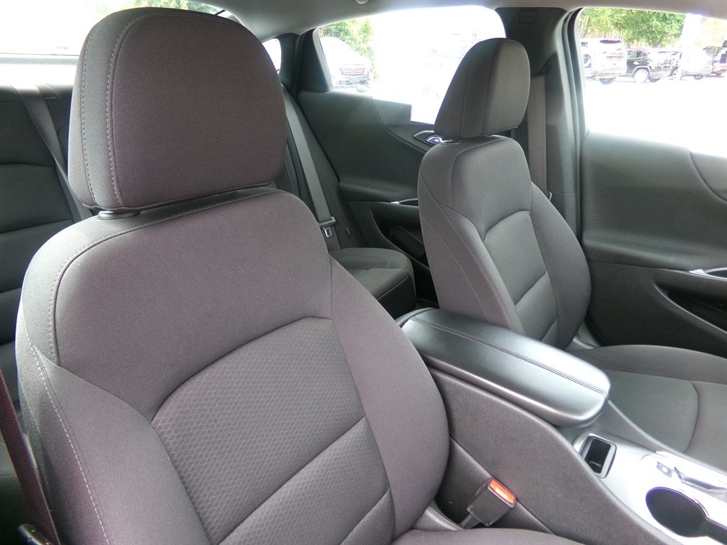 2024 Chevrolet Malibu - $24,988