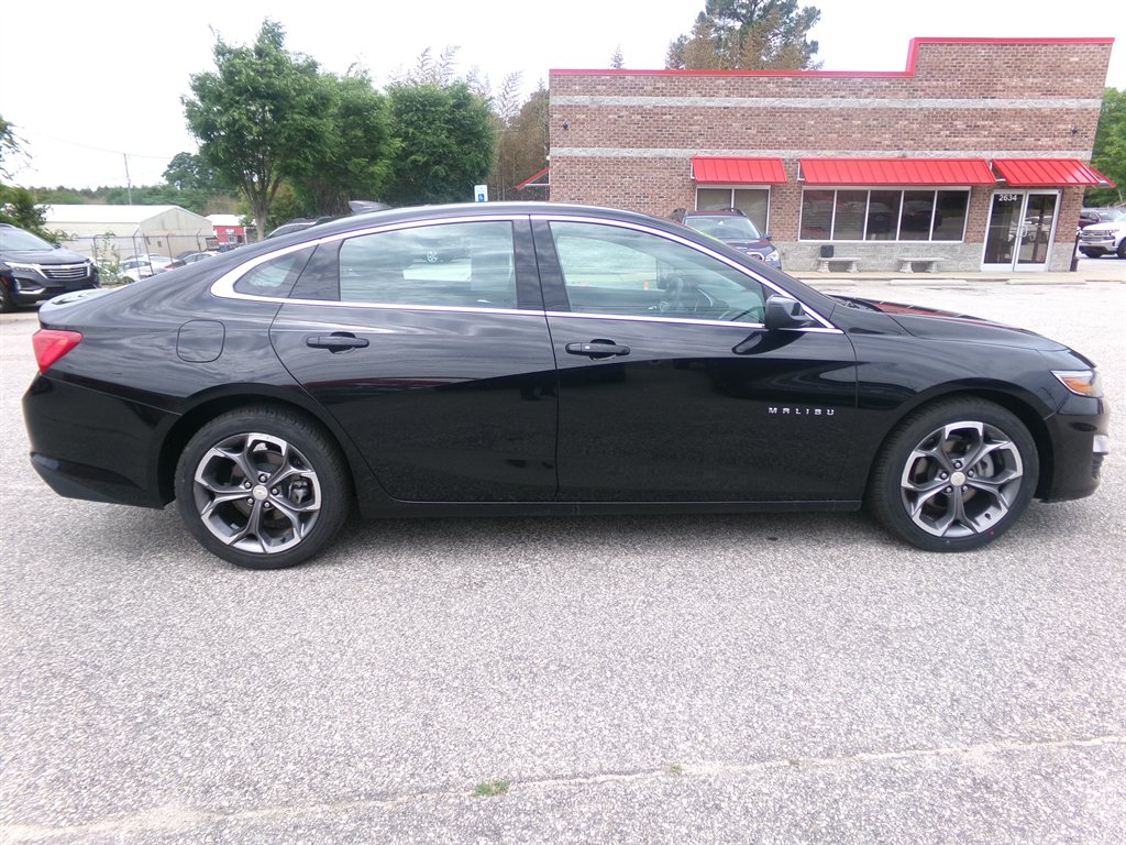 2024 Chevrolet Malibu - $24,988