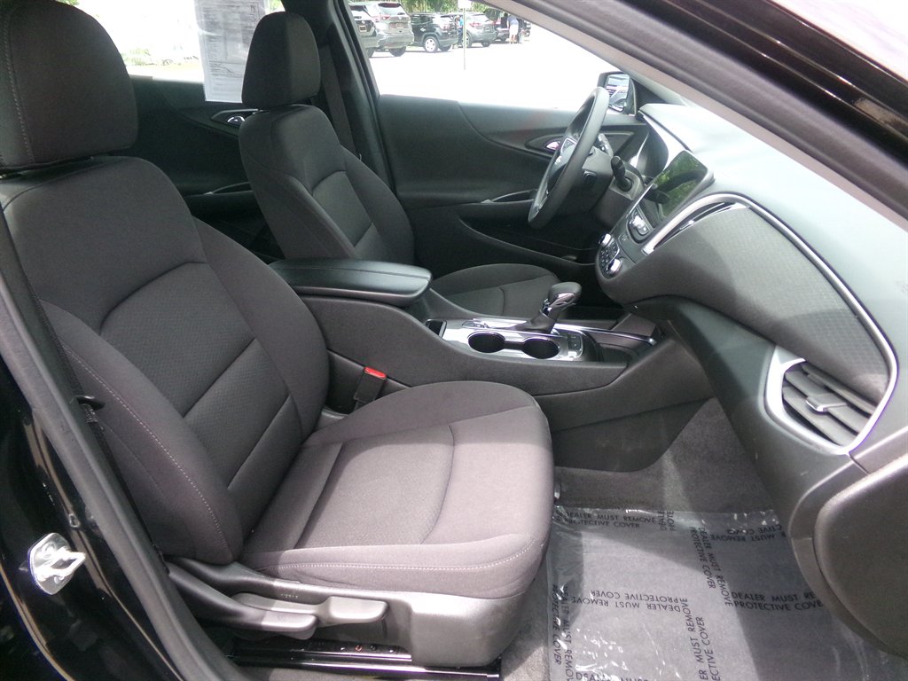 2024 Chevrolet Malibu - $24,988