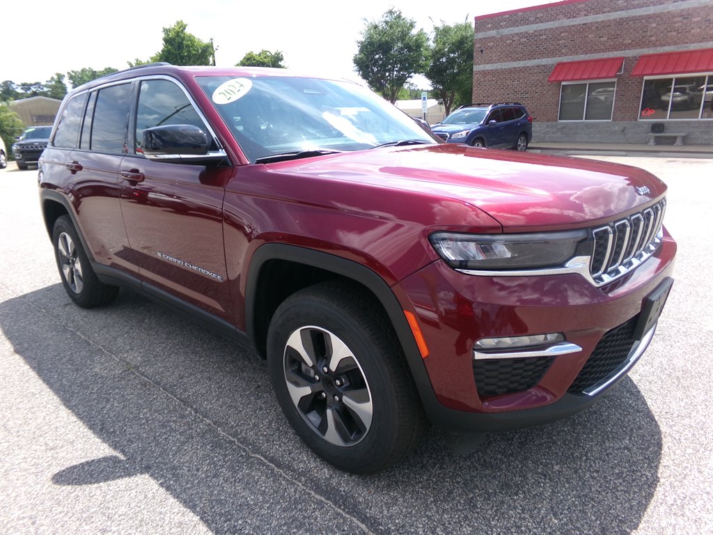 2024 Jeep Cherokee - $32,954