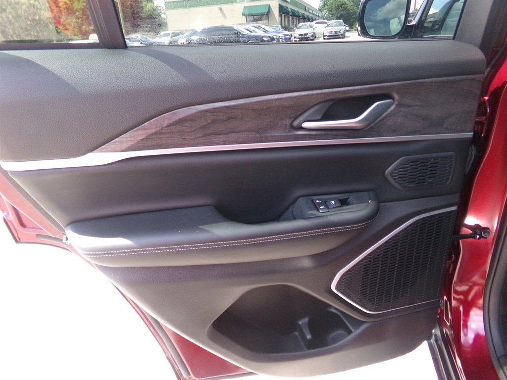 2024 Jeep Cherokee - $32,954