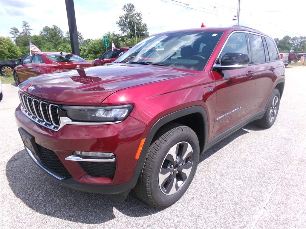 2024 Jeep Cherokee - $32,954
